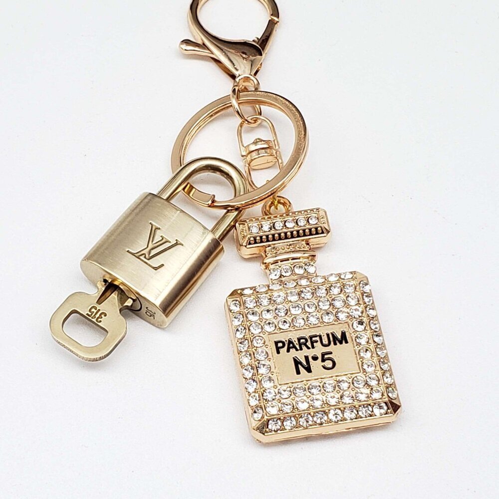 Authentic Louis Vuitton Gold Lock & Key🔑Bag Charm w/Unbranded Perfume Charm - Picture 6 of 7